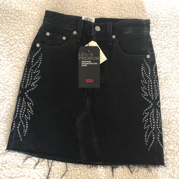 Levi’s High Rise Deconstructed Button Fly Skirt - Picture 5 of 9